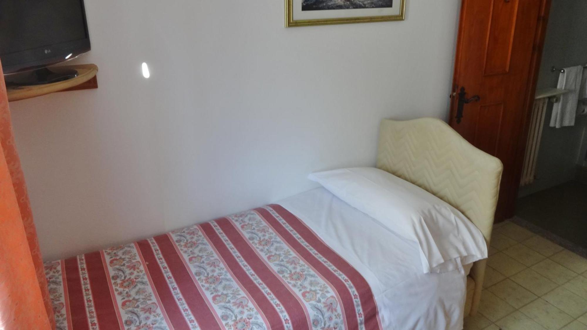 Hotel Piccolo Mondo Бормио Стая снимка