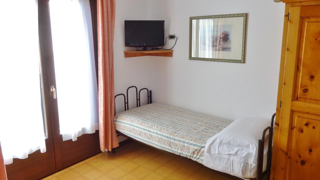 Hotel Piccolo Mondo Бормио Екстериор снимка