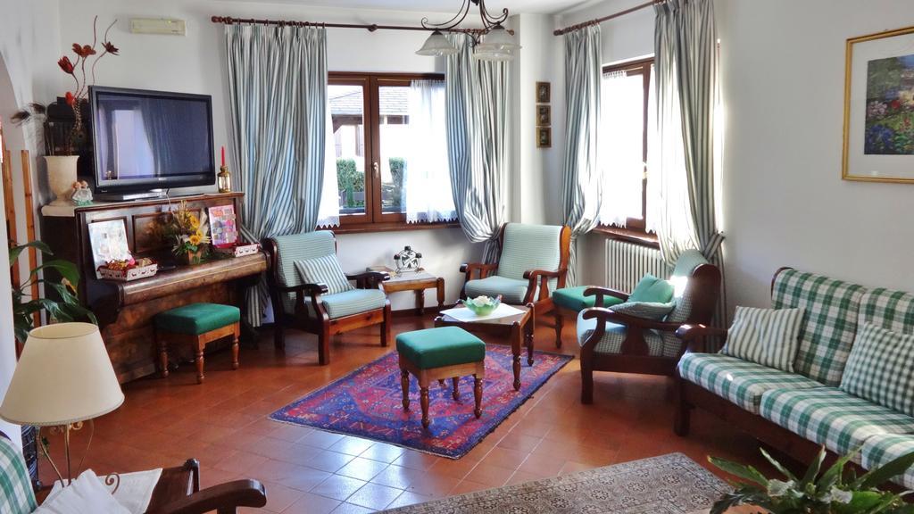 Hotel Piccolo Mondo Бормио Екстериор снимка