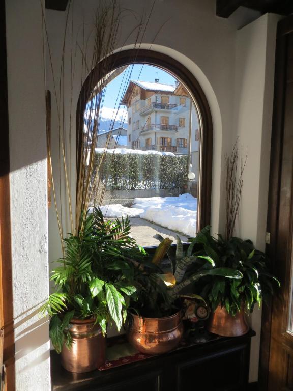 Hotel Piccolo Mondo Бормио Екстериор снимка