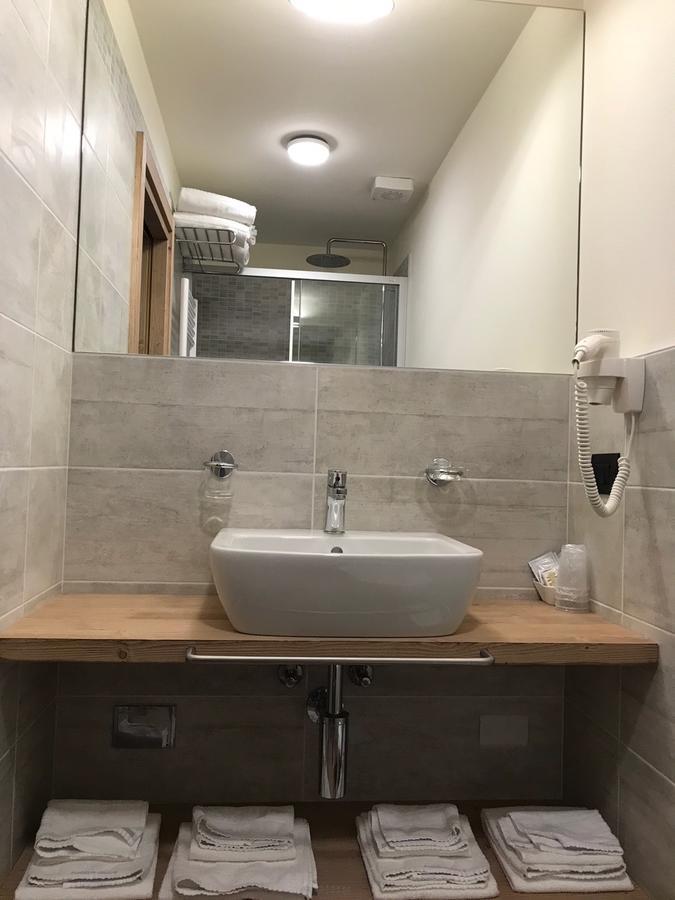 Hotel Piccolo Mondo Бормио Екстериор снимка