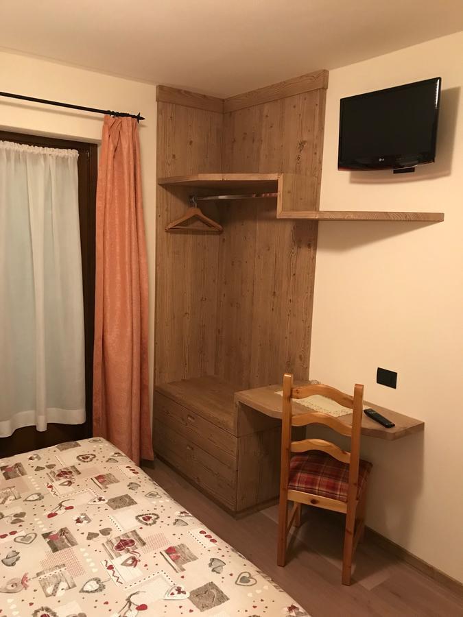 Hotel Piccolo Mondo Бормио Екстериор снимка
